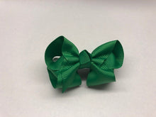 Load image into Gallery viewer, Très Chic Bow Barrettes - Emerald Green